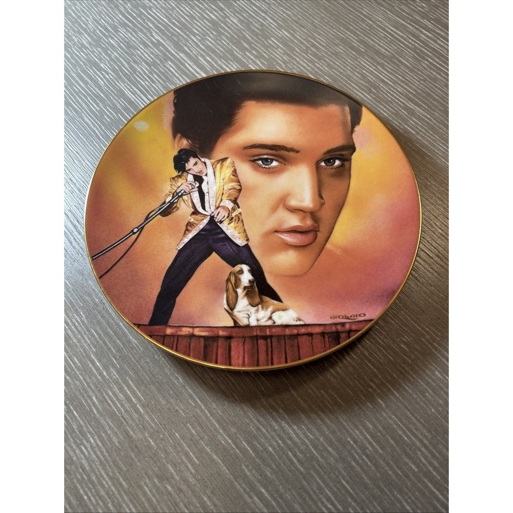 ELVIS PRESLEY COLLECTIBLE PLATE THIS DOG'S‎ NO FRIEND OF MINE